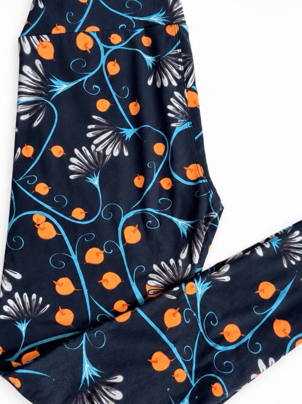 LuLaRoe OS Black Botanical Floral Leggings